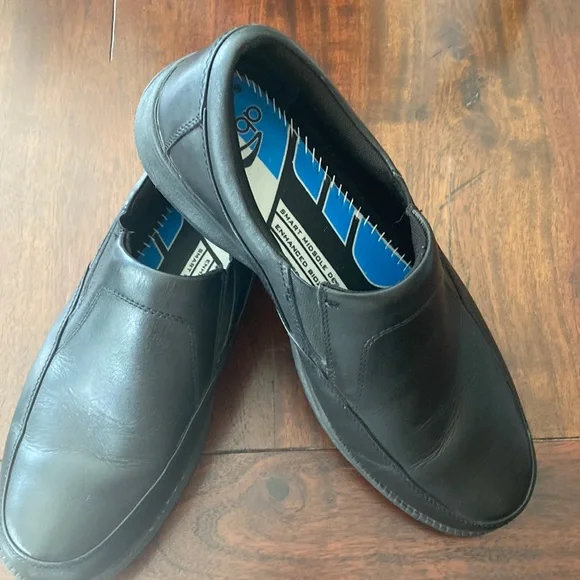 Abeo | Shoes | Abeo Smart System Slip On Shoes Size 5 | Poshmark display picture 1